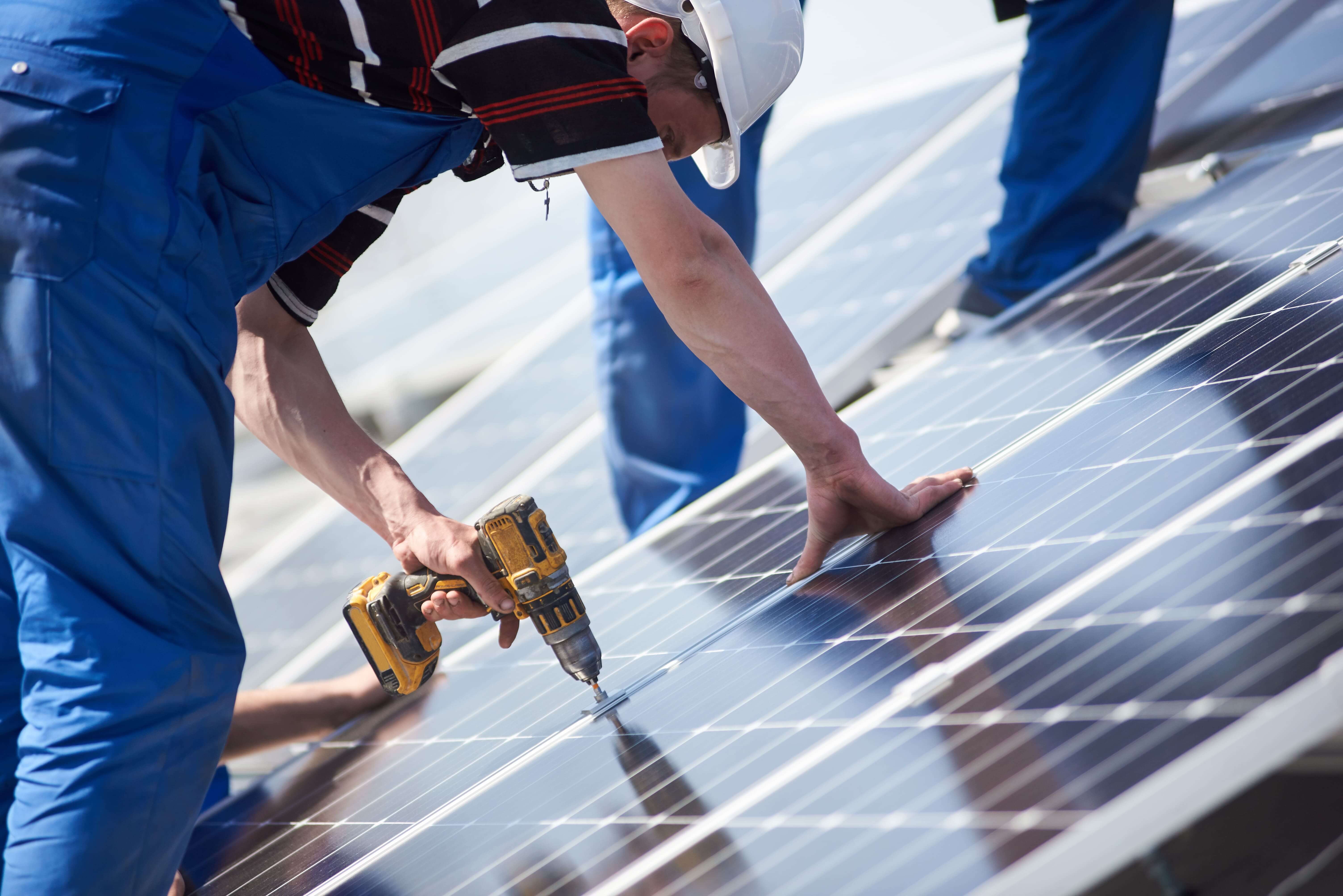Repair your photovoltaic panels to enhance their longevity