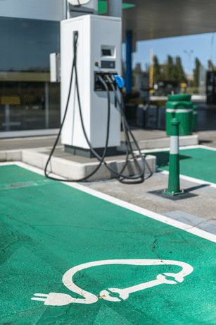 Puis-je recharger ma voiture dans n'importe quelle station de recharge ?